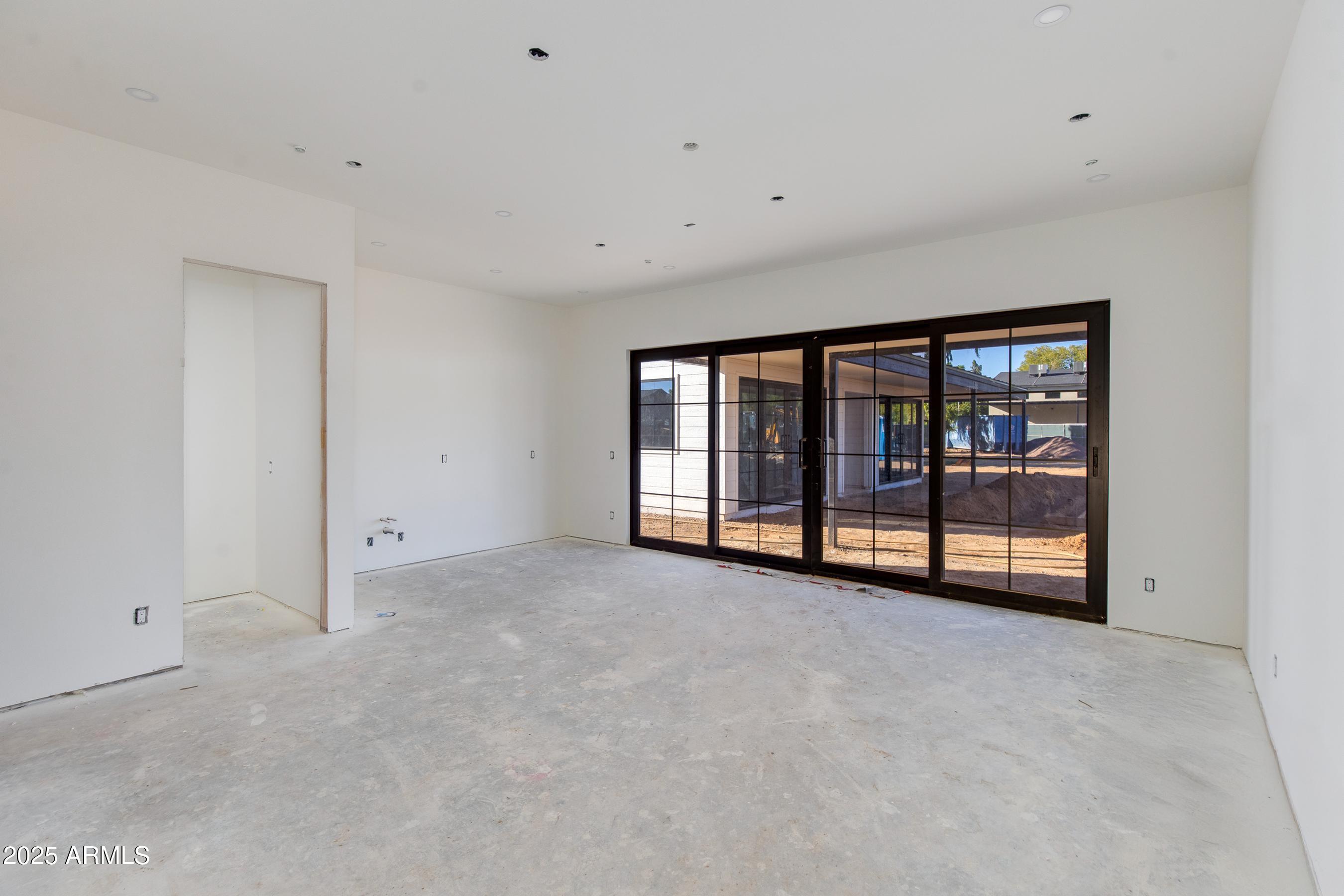 5226 E SWEETWATER Avenue, Scottsdale