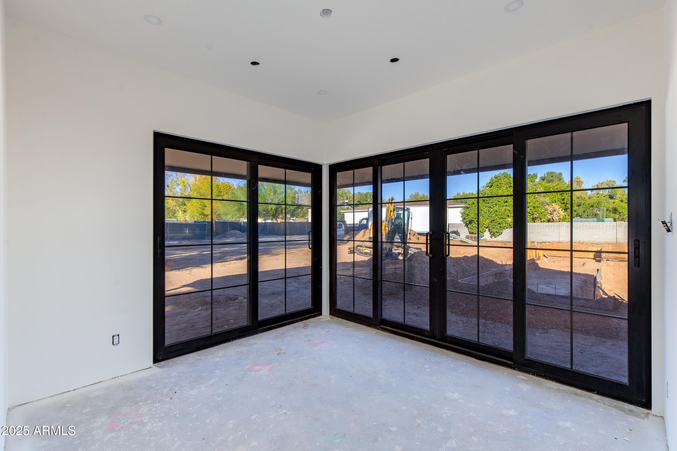 5226 E SWEETWATER Avenue, Scottsdale