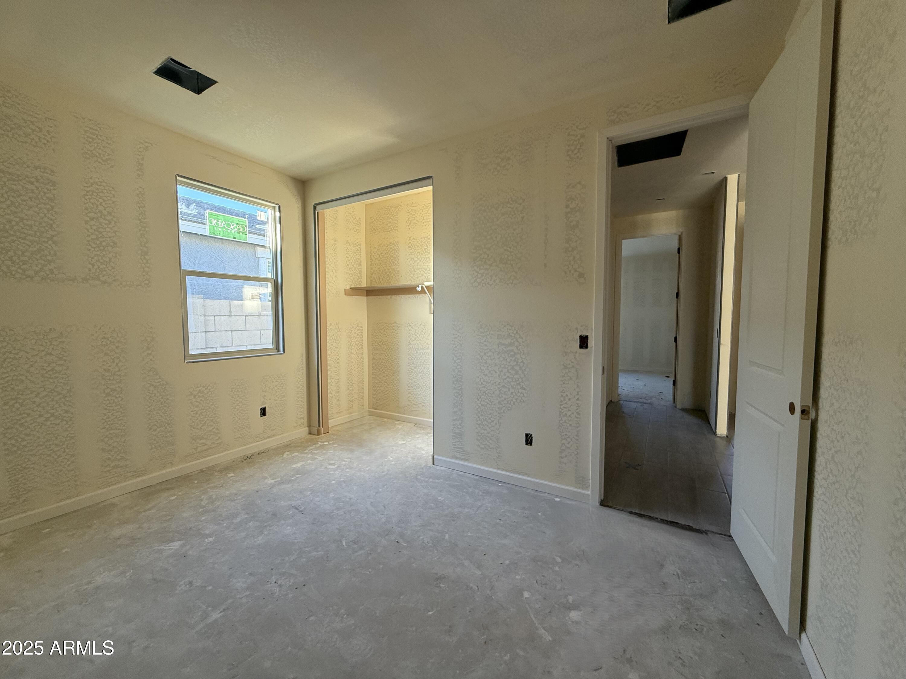 9549 W TAMARISK Avenue