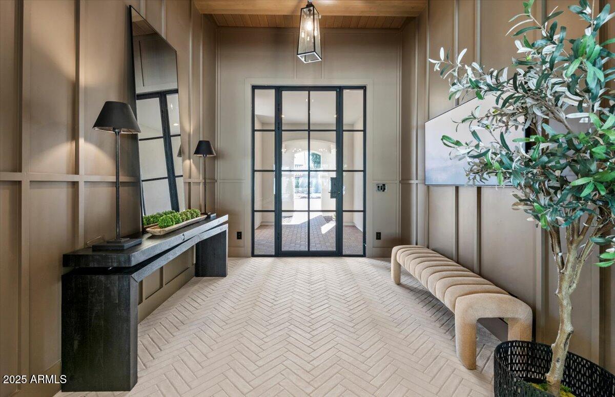 8108 E DEL CRISTAL Drive