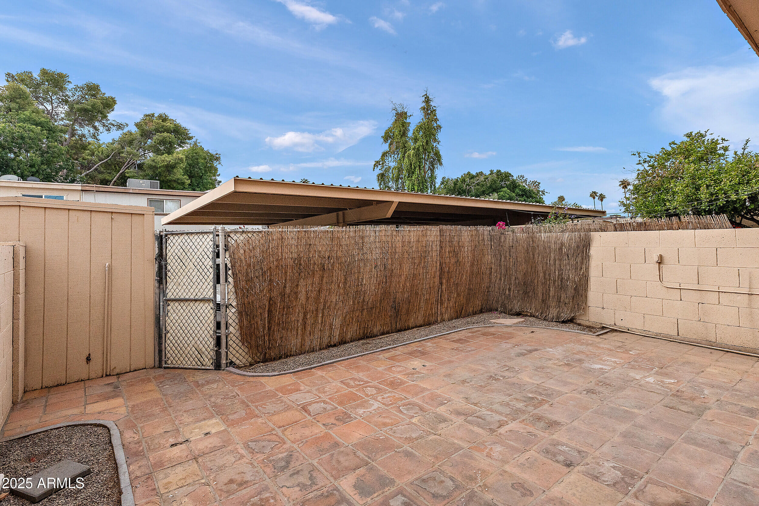 1617 E SOUTHERN Avenue