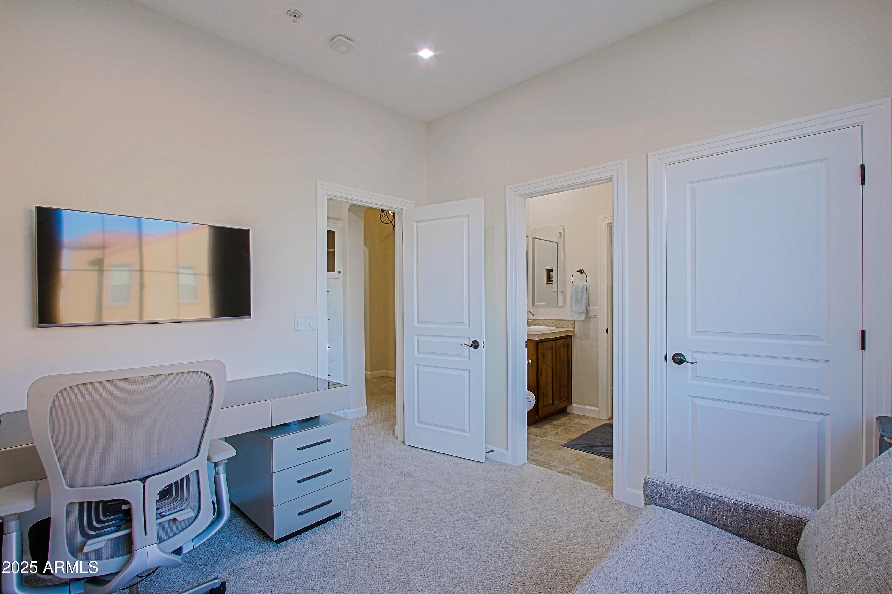 20750 N 87TH Street, 2115