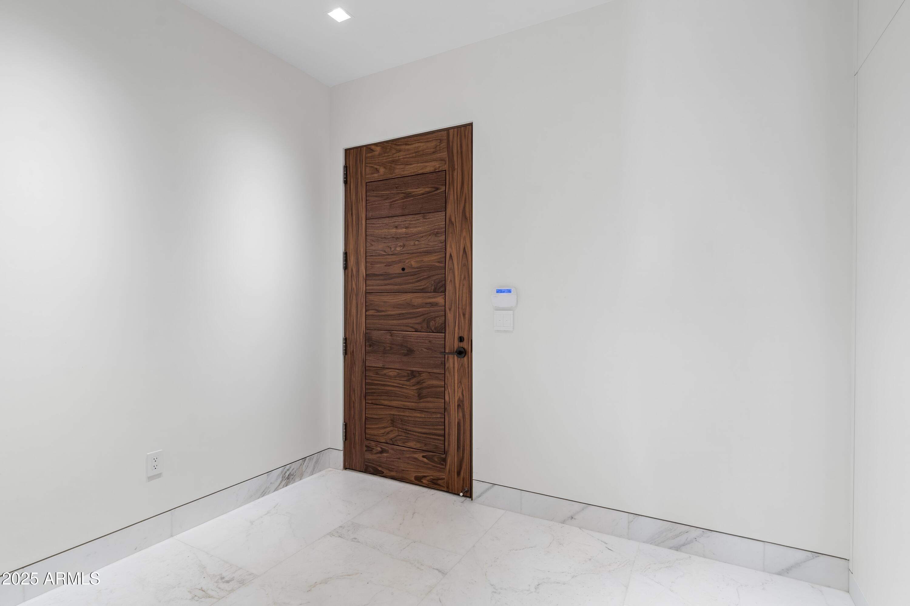 6587 N PALMERAIE Boulevard, 2041