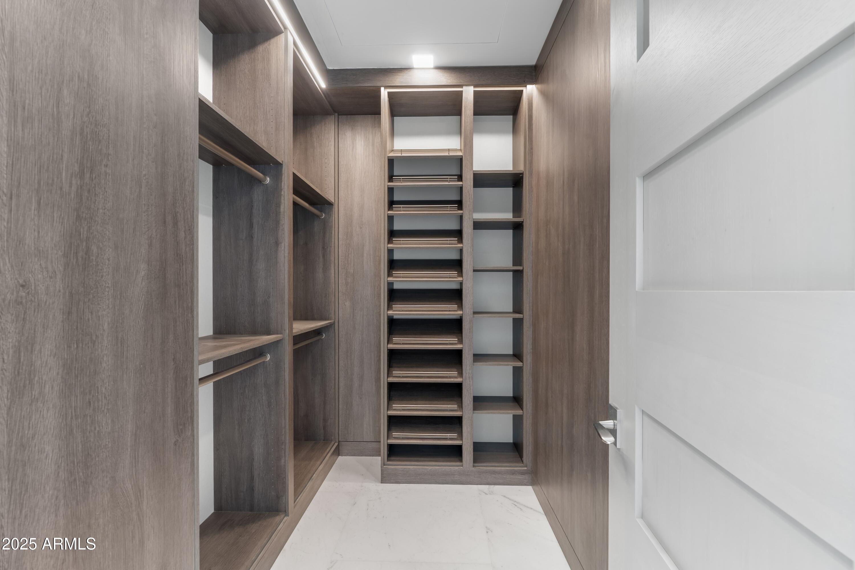 6587 N PALMERAIE Boulevard, 2041