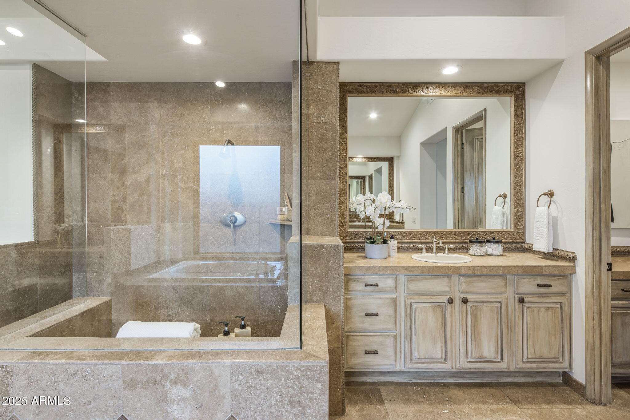 7846 E CANDELARIA Drive