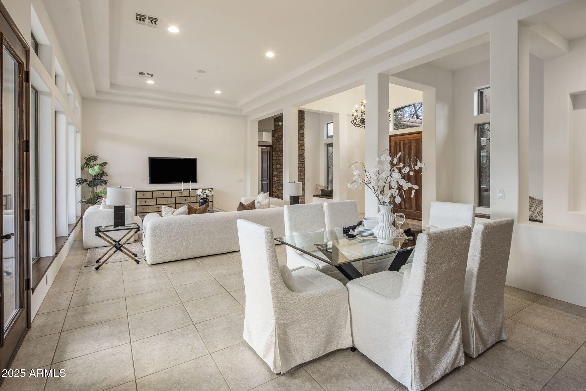 7846 E CANDELARIA Drive