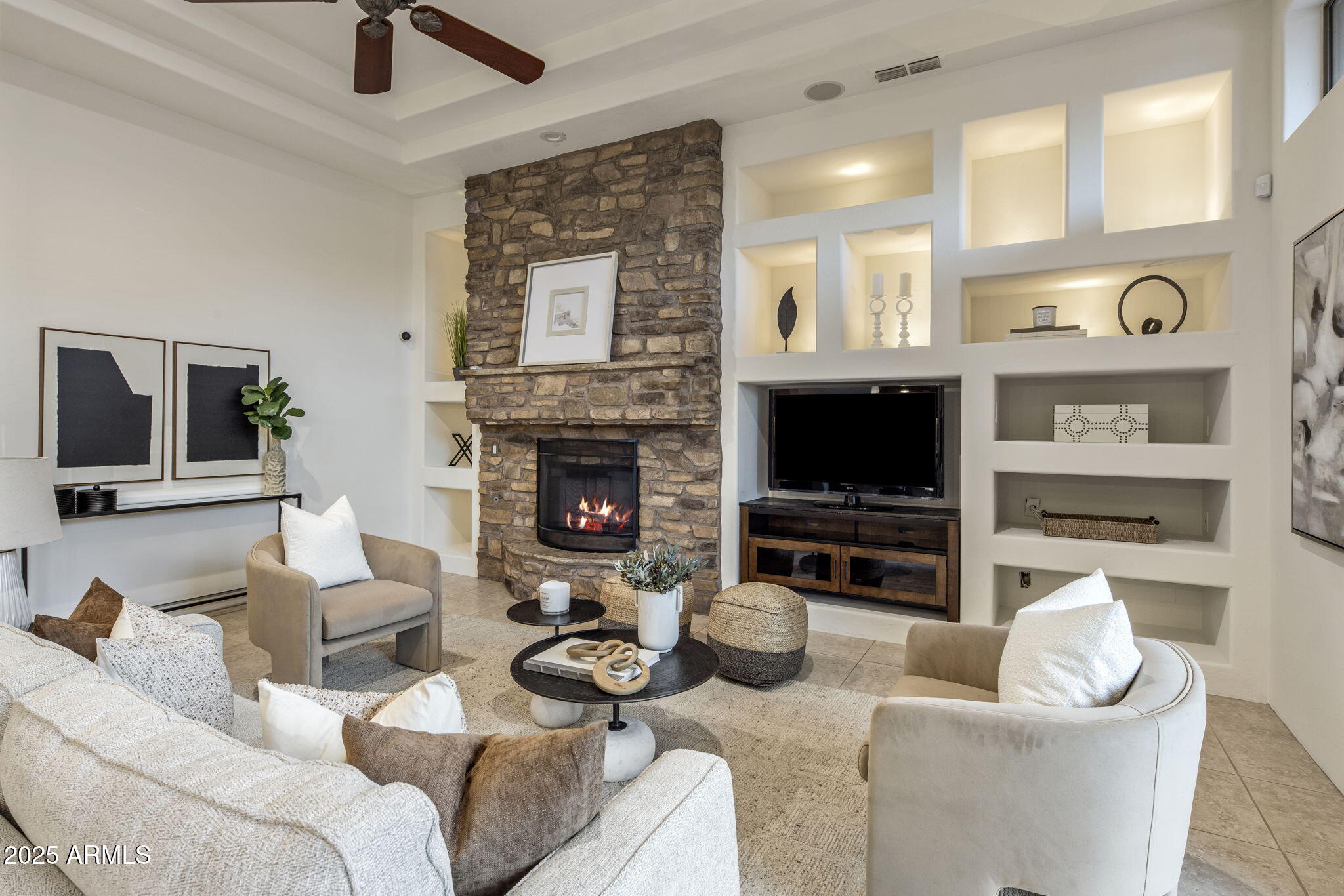 7846 E CANDELARIA Drive