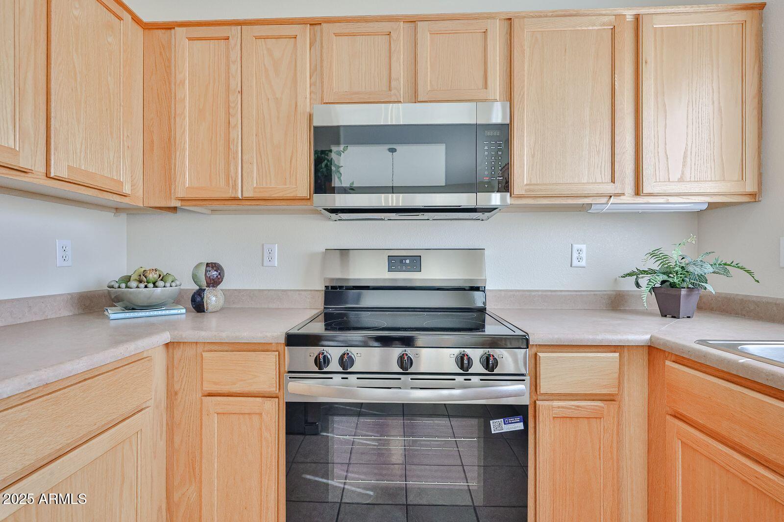 813 E YANEZ Avenue, Buckeye