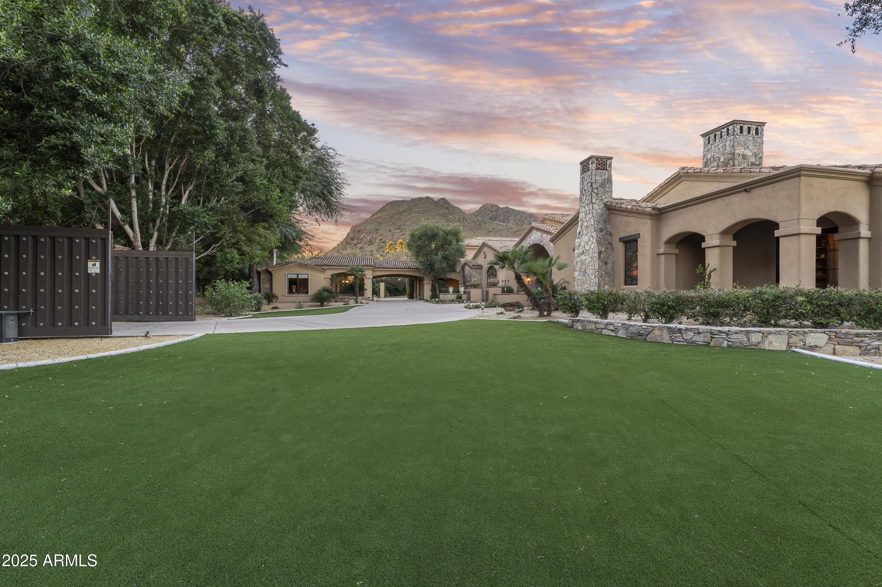 6402 E CHAPARRAL Road