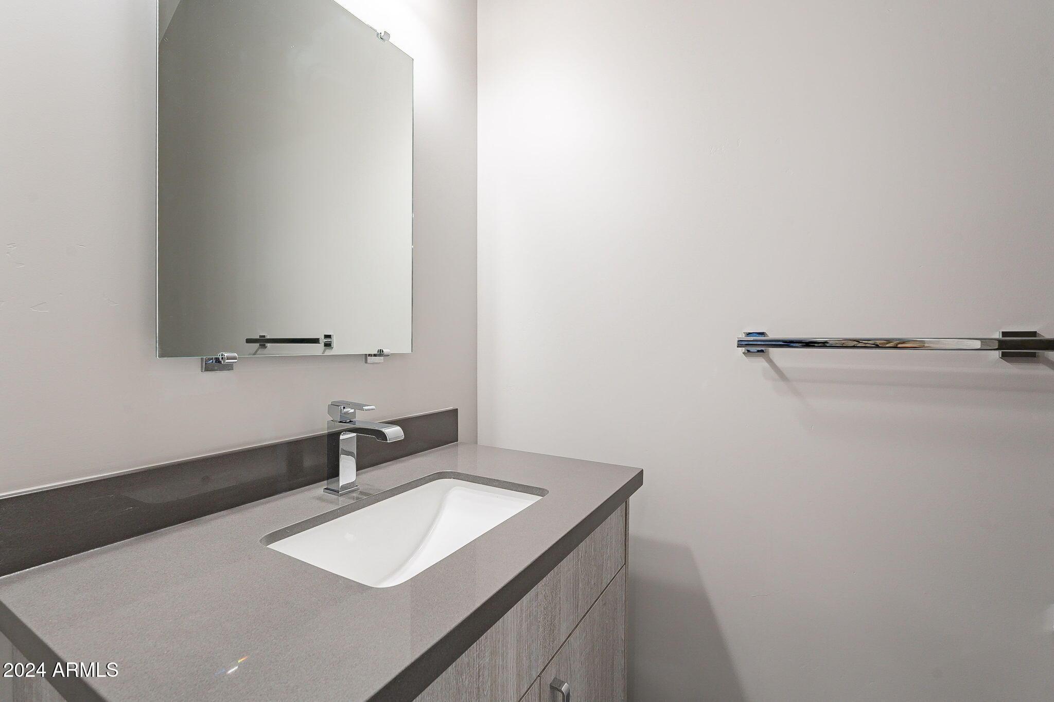 2645 E OSBORN Road, 3