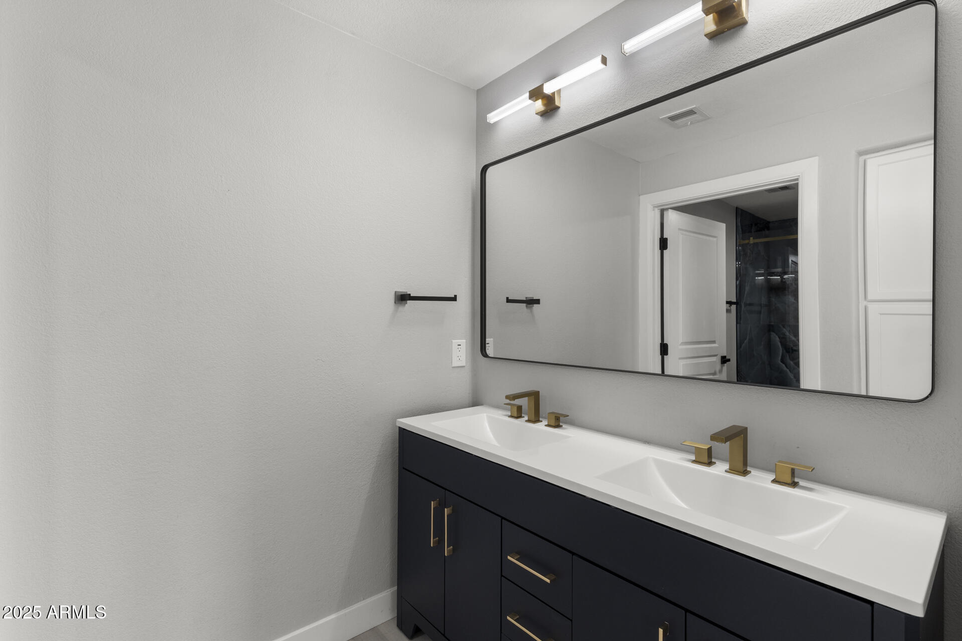 11680 E SAHUARO Drive, 2017