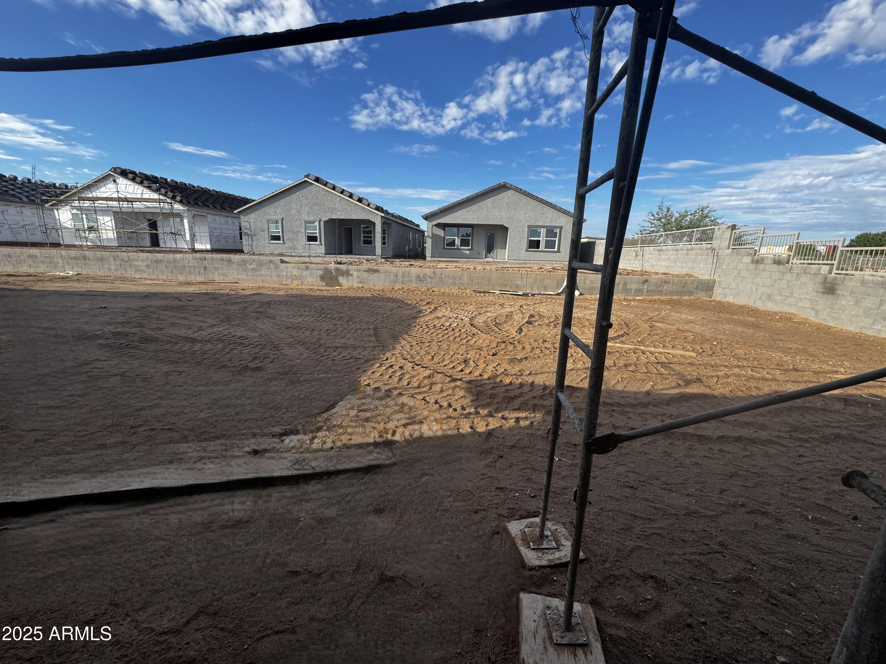 24196 W BOWKER Street