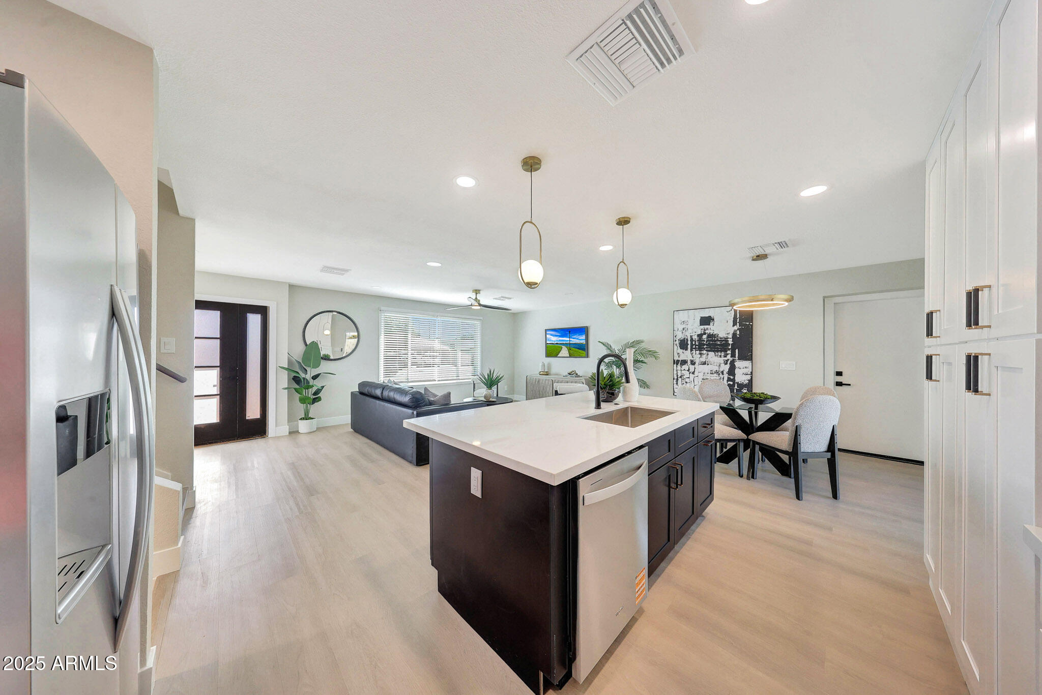 3116 W GELDING Drive