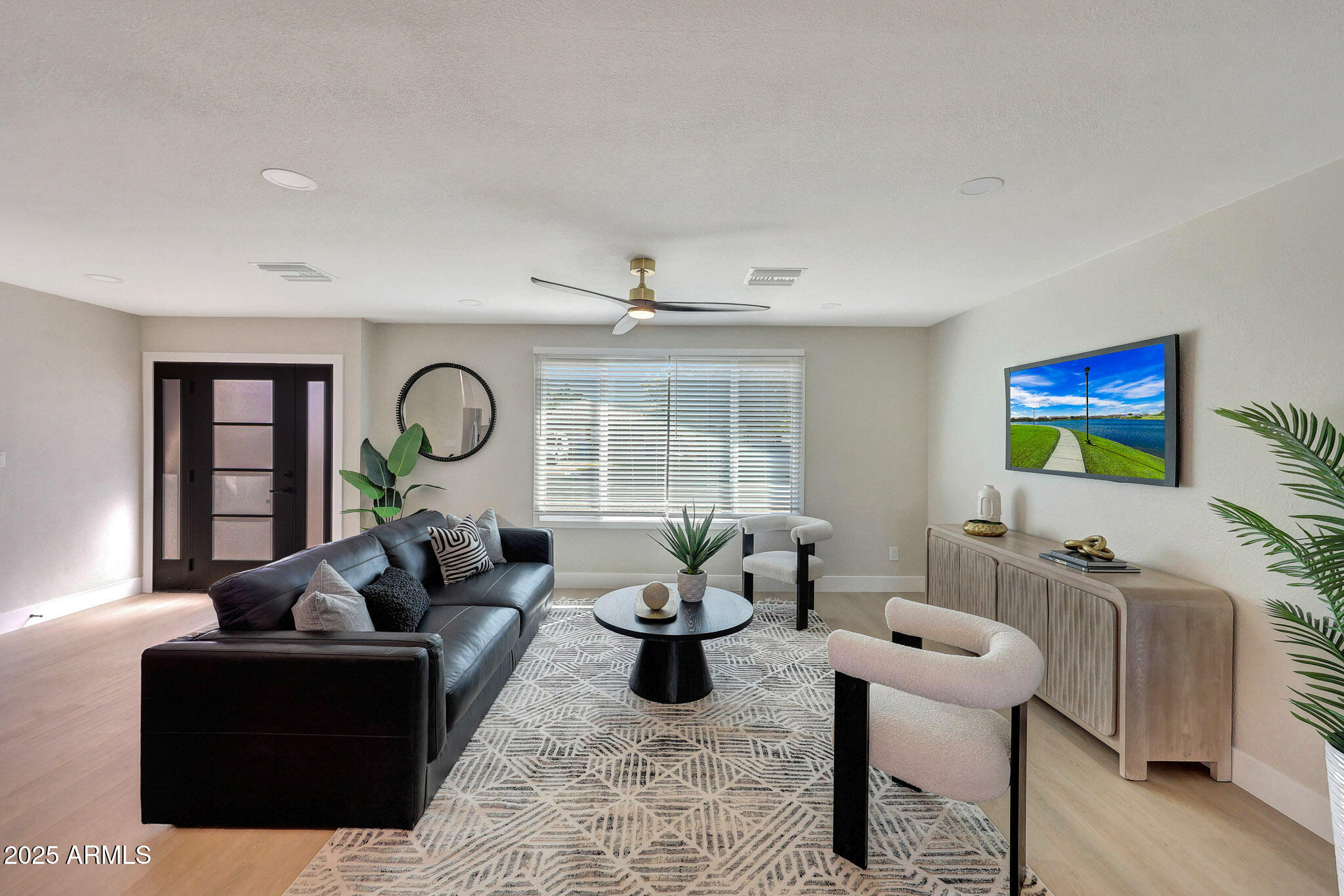 3116 W GELDING Drive