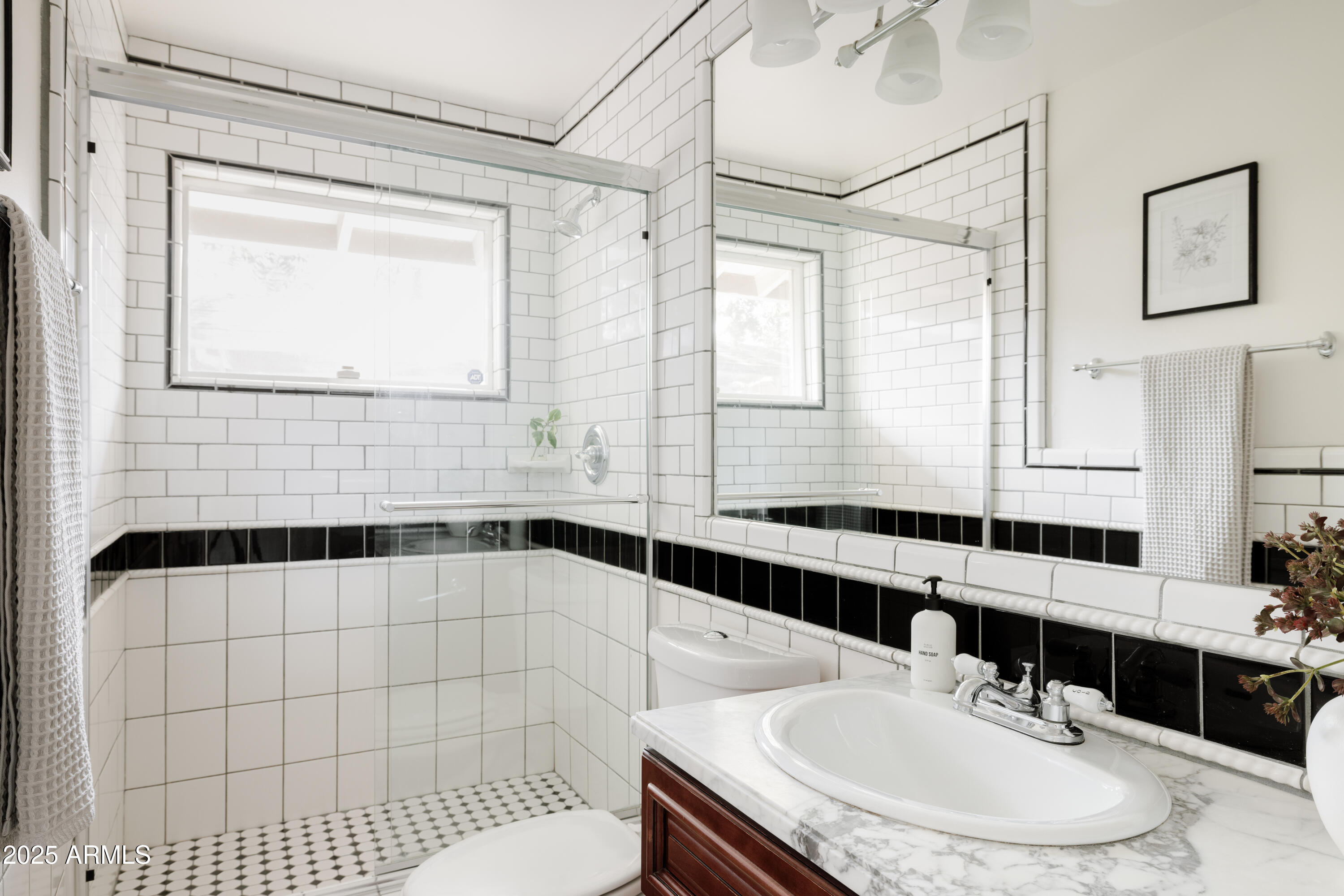 1208 W MEDLOCK Drive, Phoenix