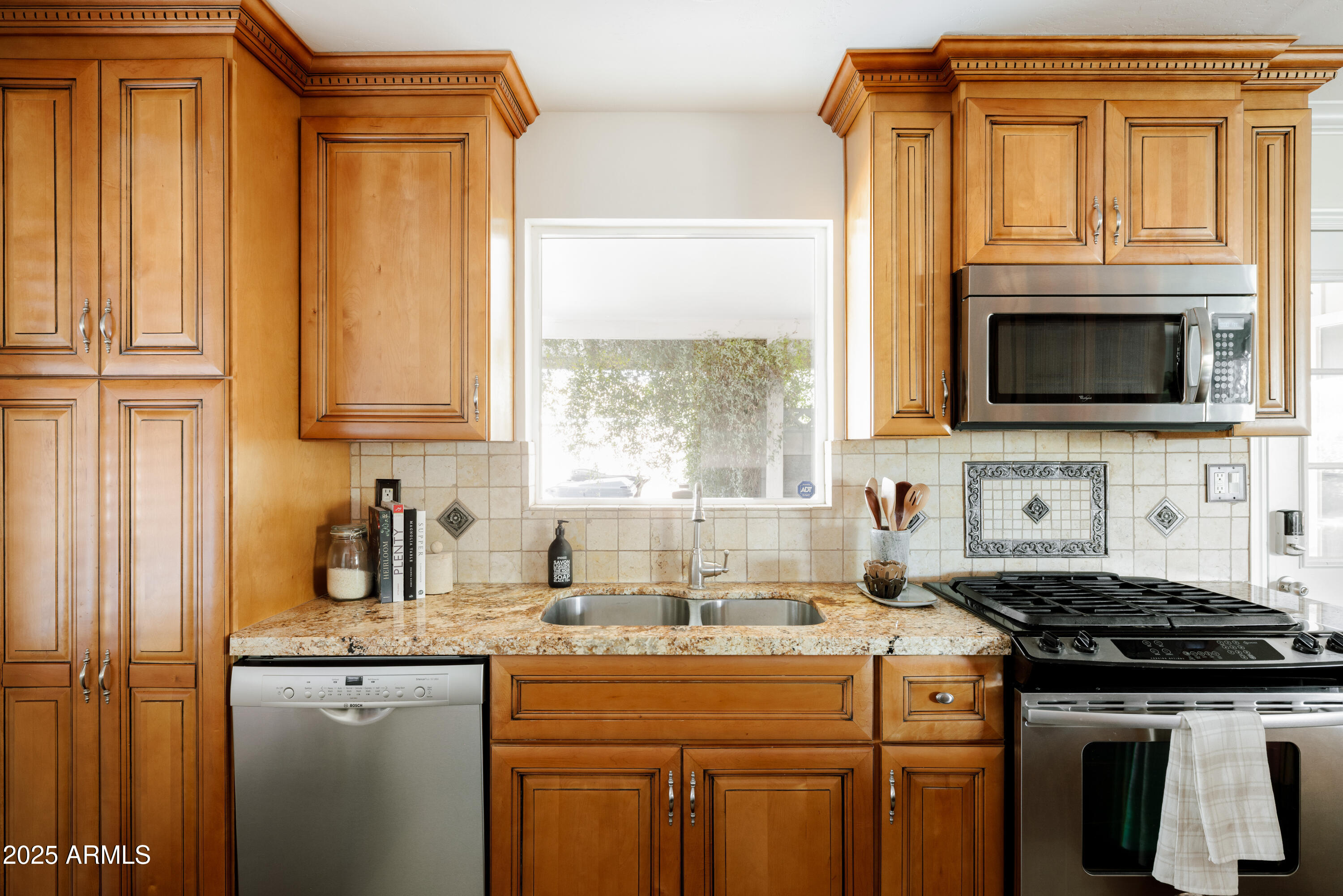 1208 W MEDLOCK Drive, Phoenix