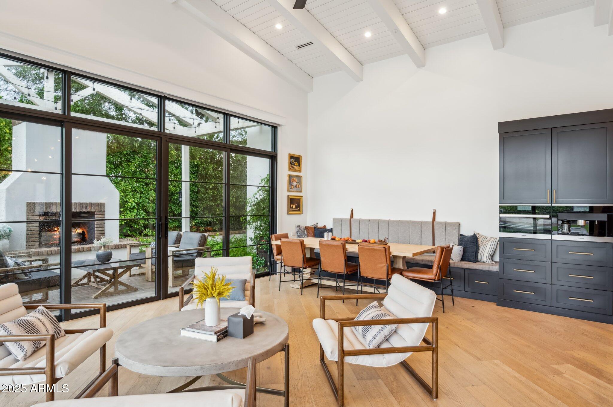 8624 E CAROL Way, Scottsdale