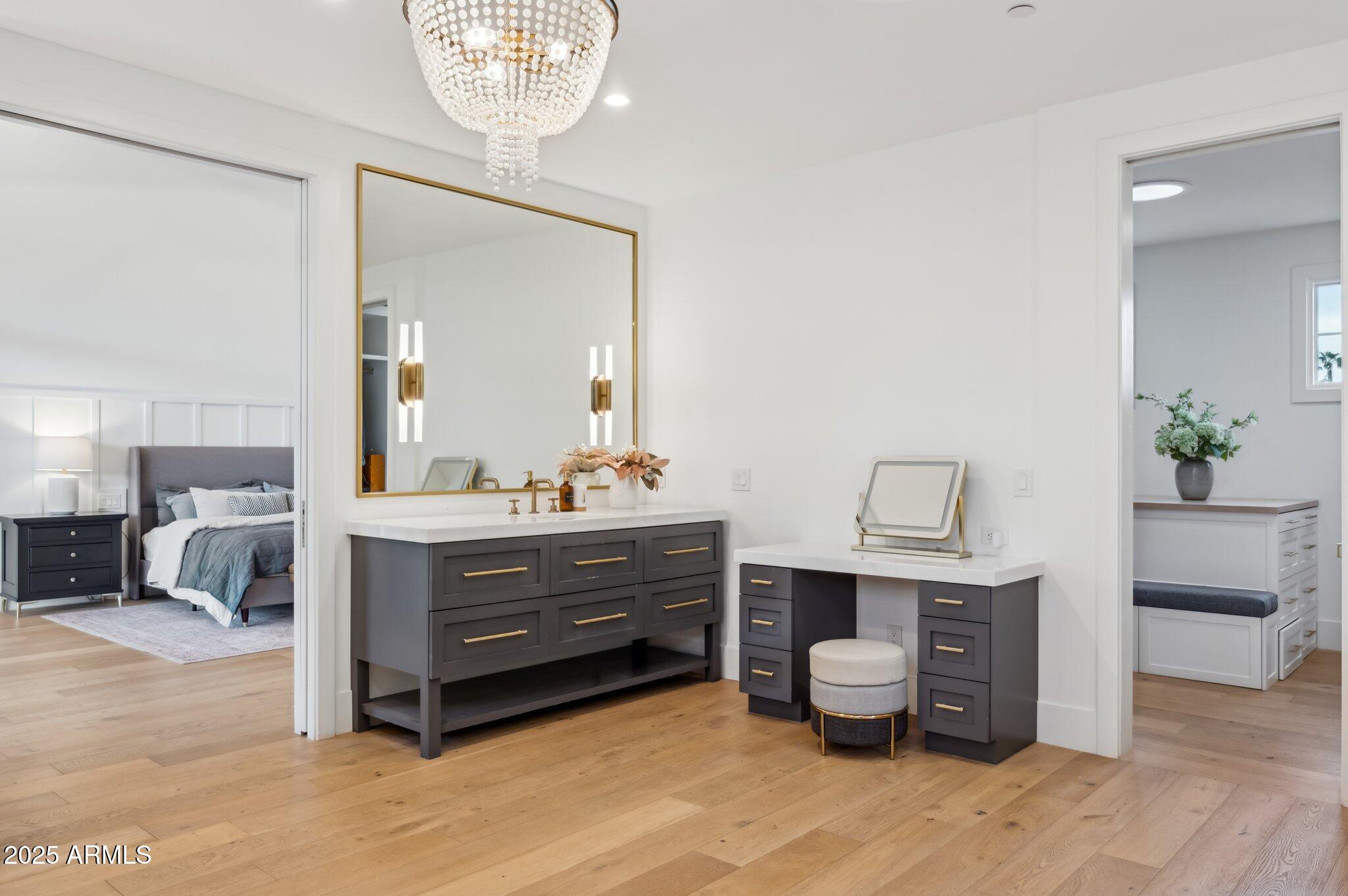 8624 E CAROL Way, Scottsdale