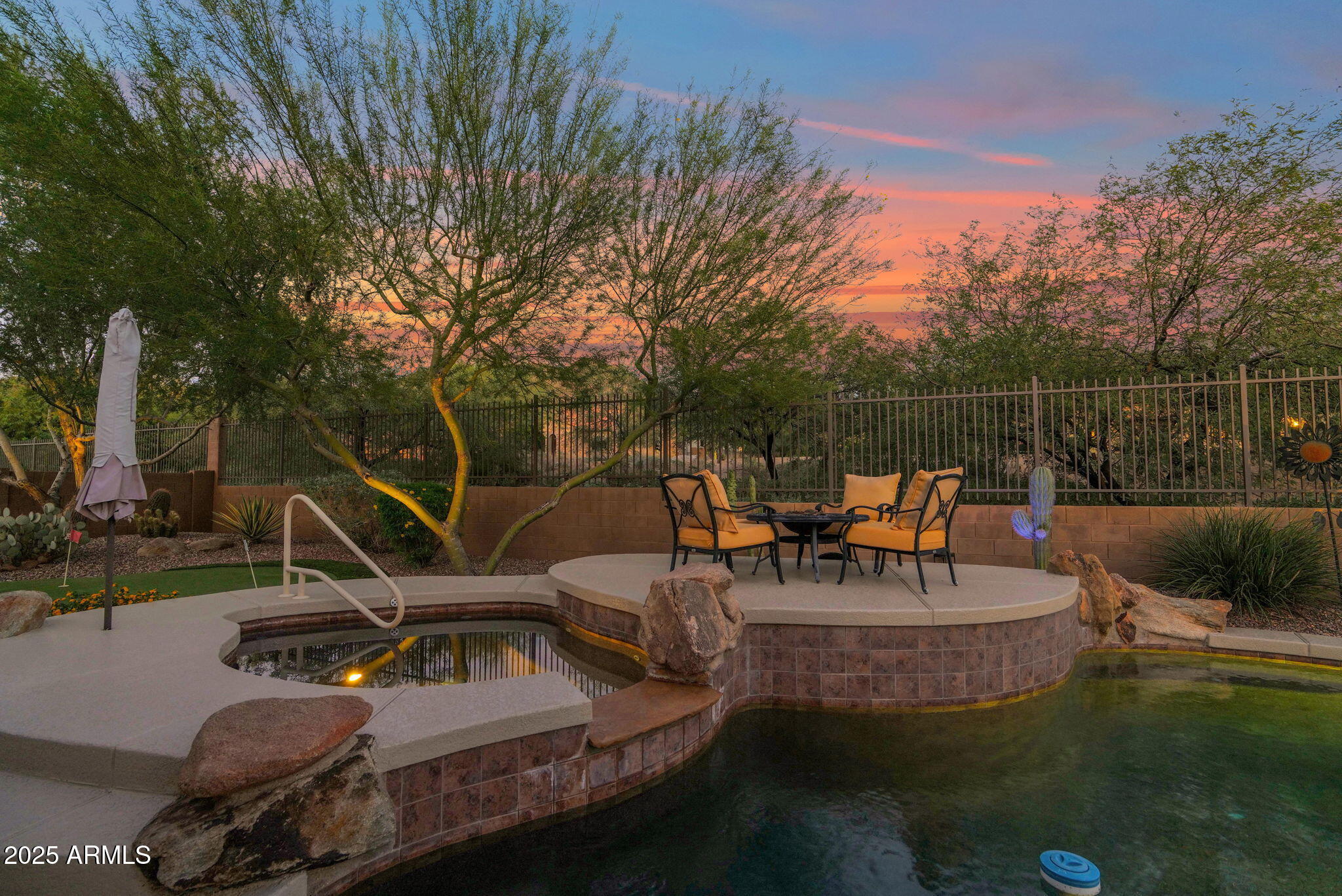 4207 N ARBOLES Circle