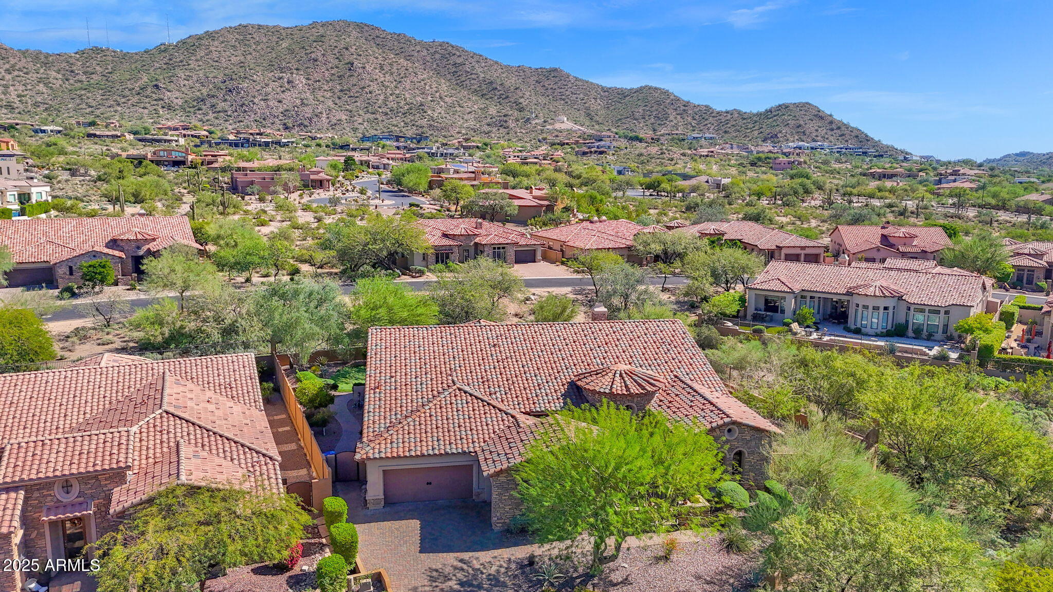 4207 N ARBOLES Circle