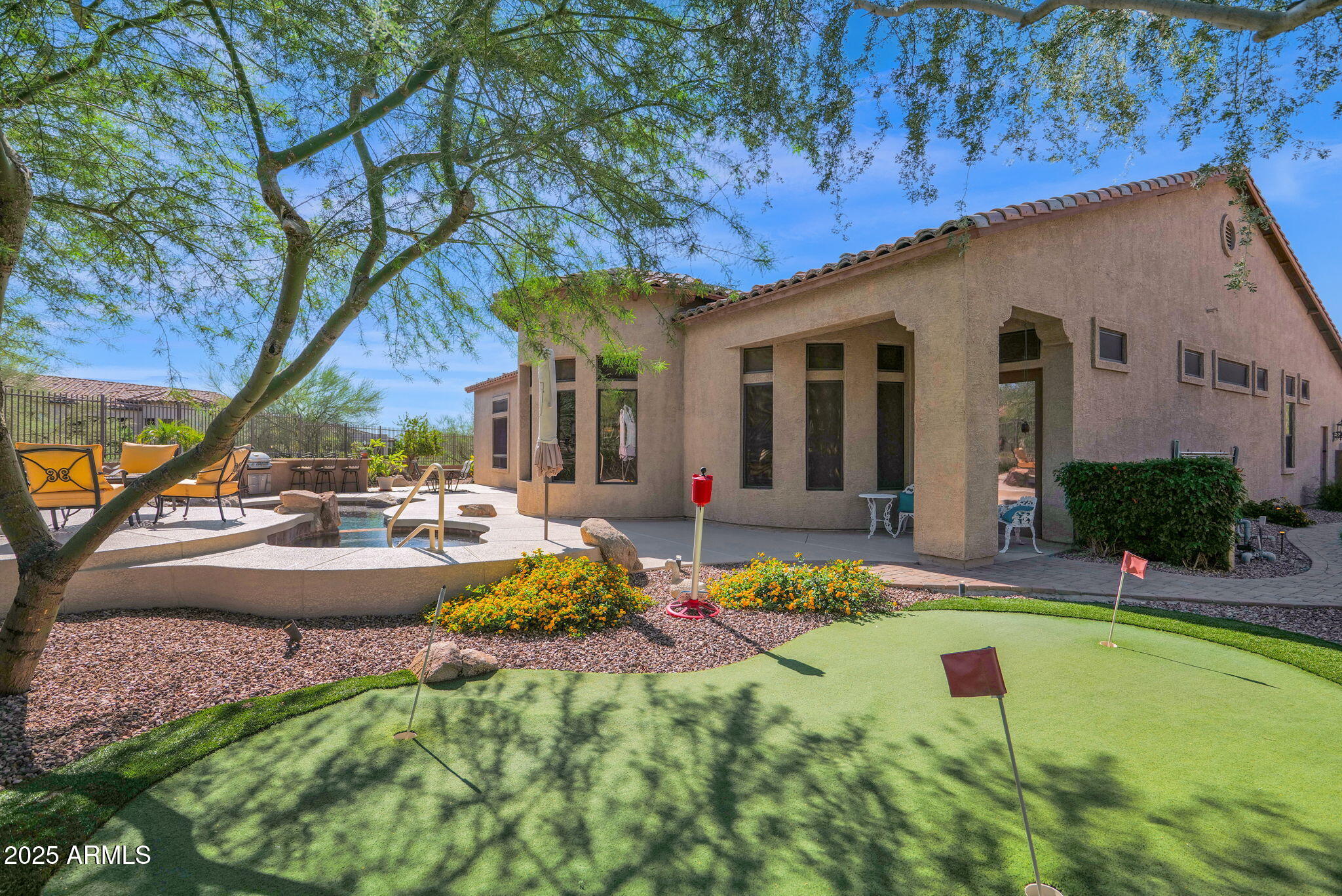 4207 N ARBOLES Circle