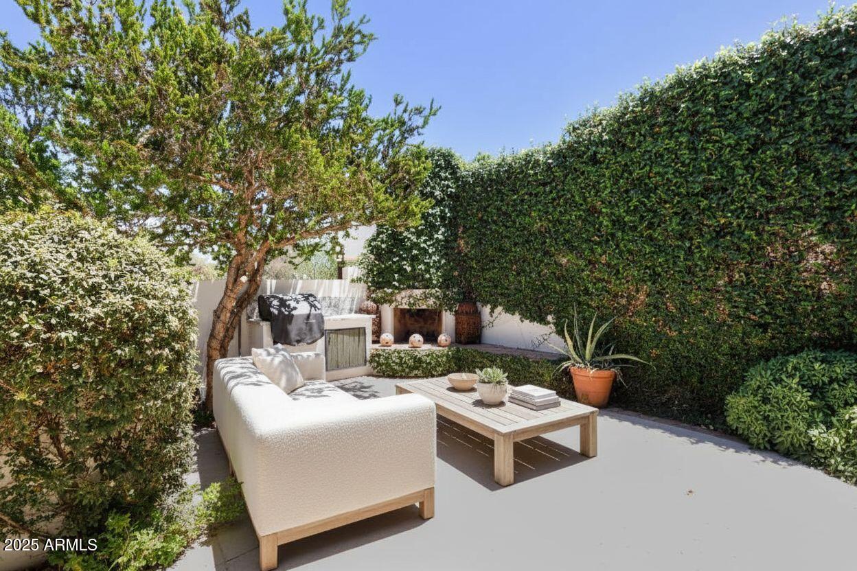 5101 N CASA BLANCA Drive, 203, Paradise Valley Unit: 203