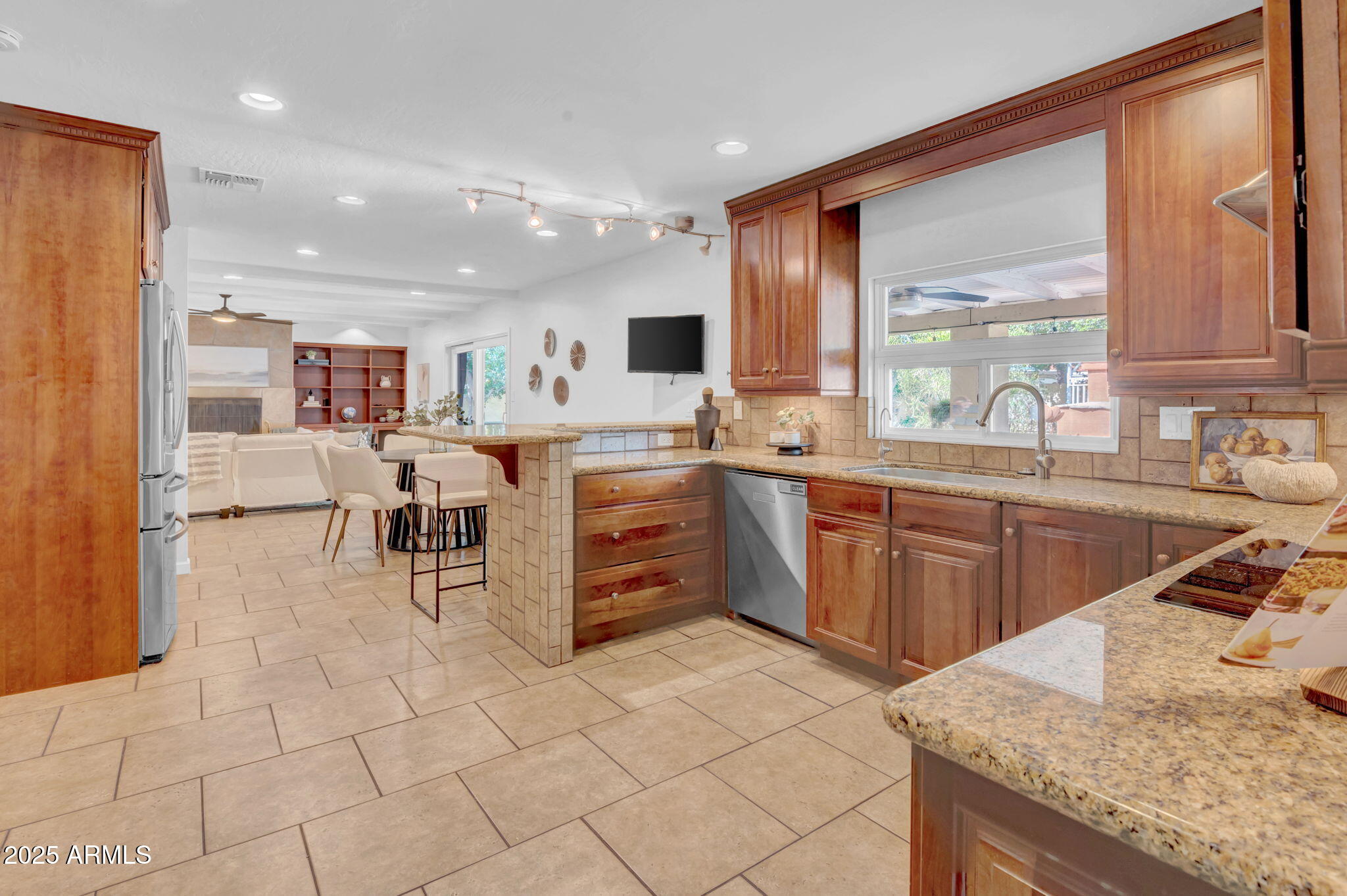 1840 E NICOLET Avenue, Phoenix