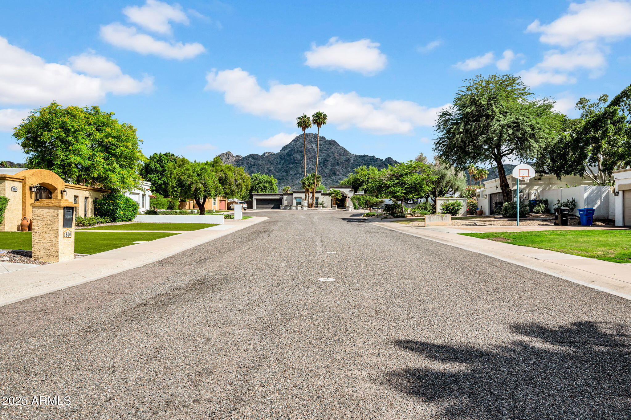 1840 E NICOLET Avenue, Phoenix