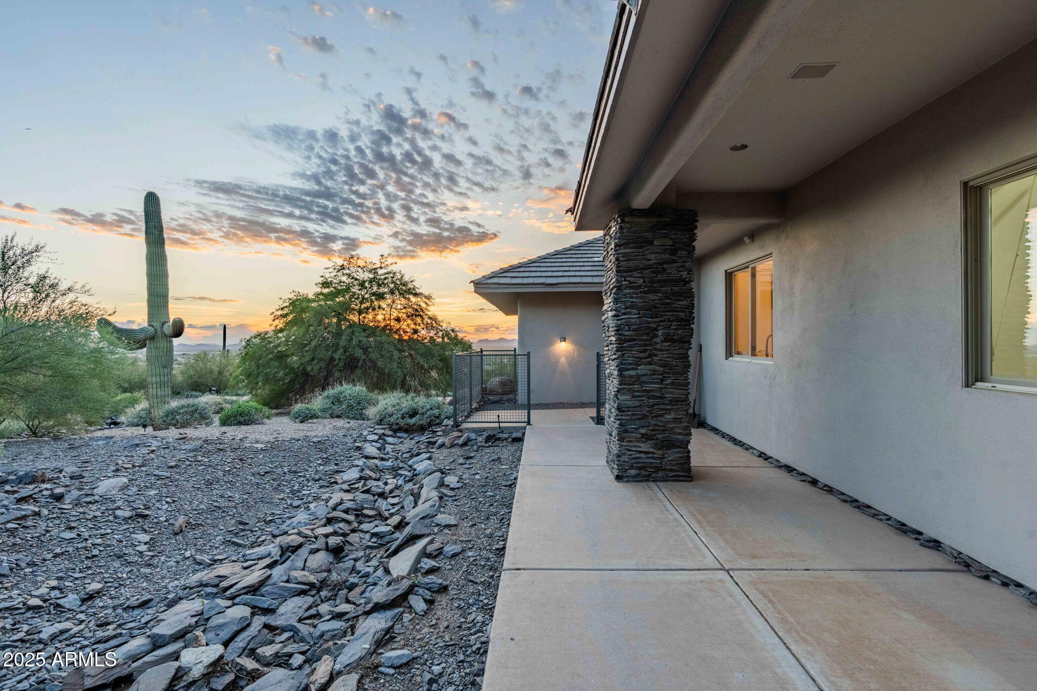 5950 E RESTIN Road, Cave Creek