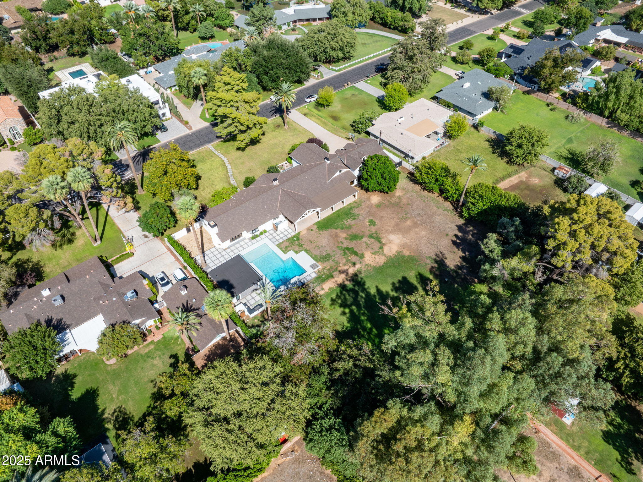 525 W Berridge Lane, Phoenix