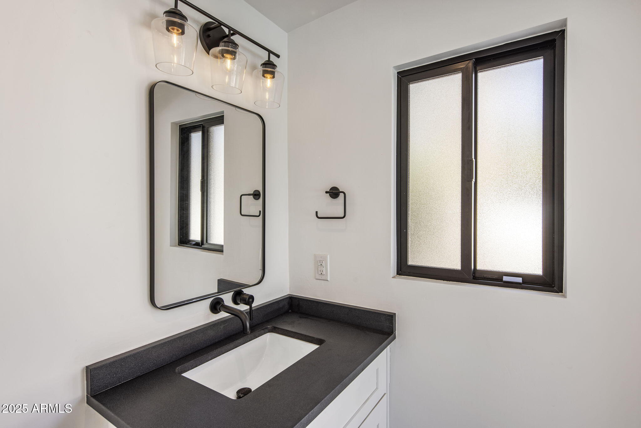 525 W Berridge Lane, Phoenix