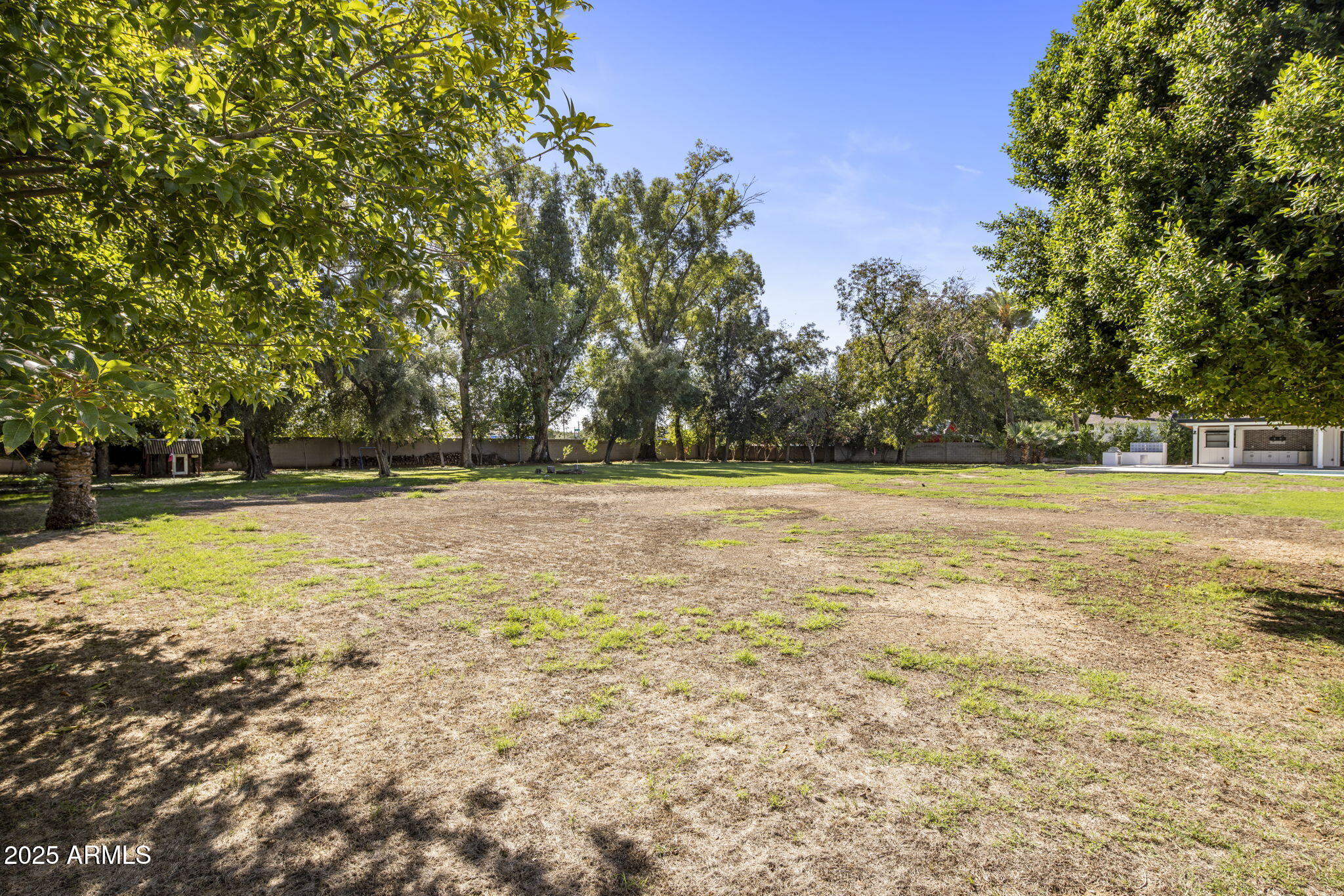 525 W Berridge Lane, Phoenix