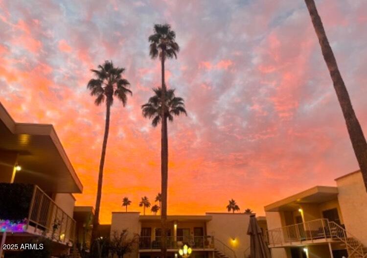 3030 E CLARENDON Avenue, 6, Phoenix Unit: 6