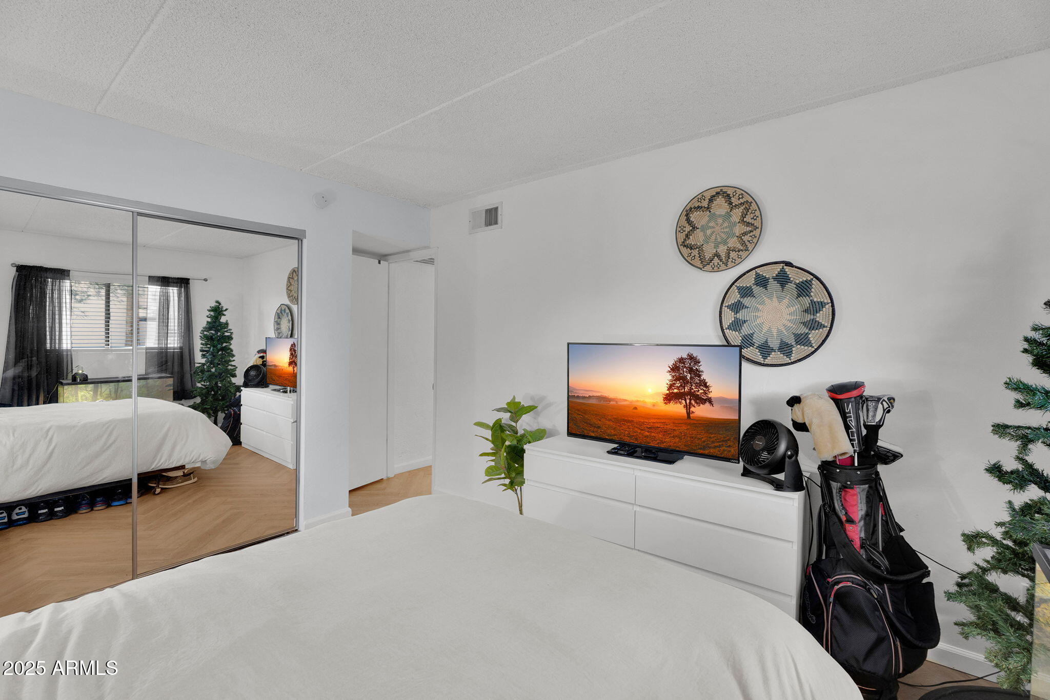 3030 E CLARENDON Avenue, 6, Phoenix Unit: 6