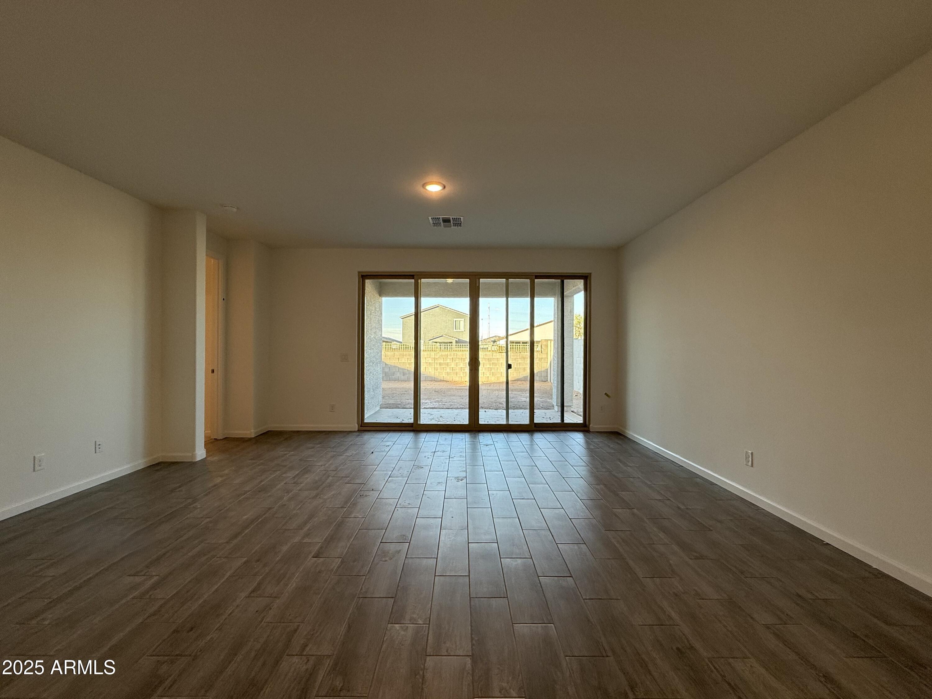 9616 W TAMARISK Avenue, Tolleson