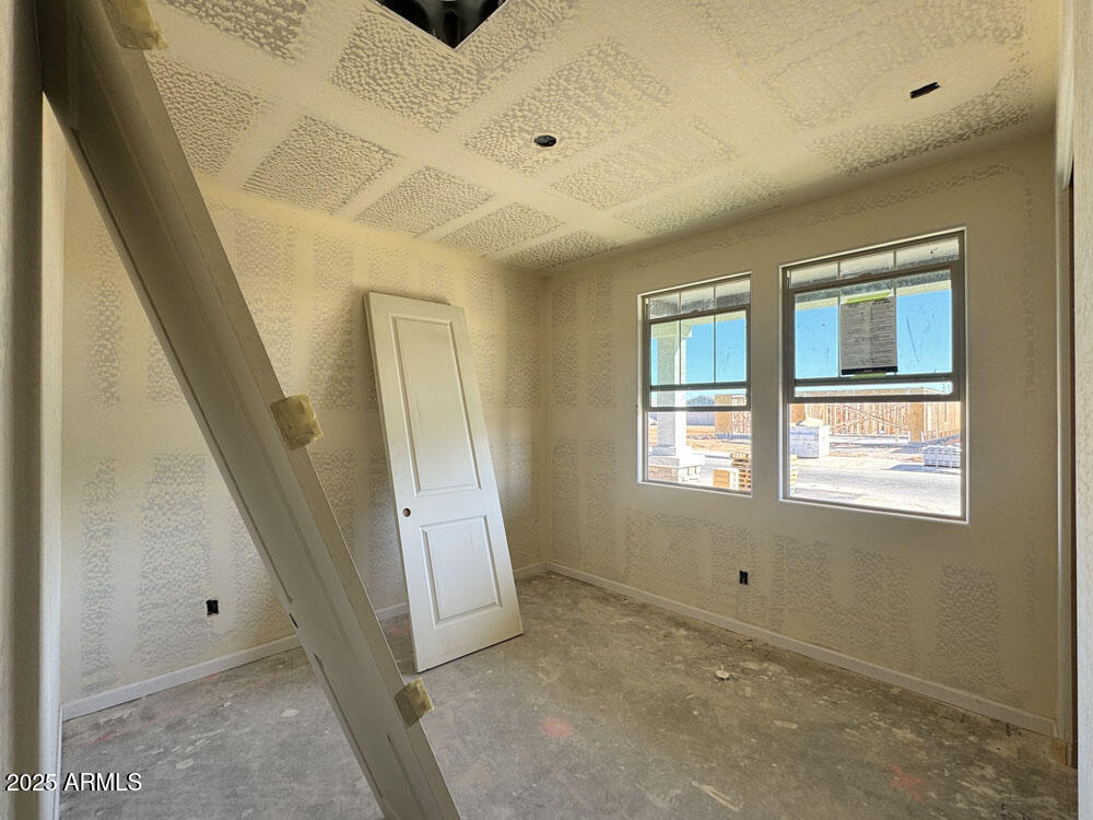 15728 W CAMDEN Avenue, Waddell