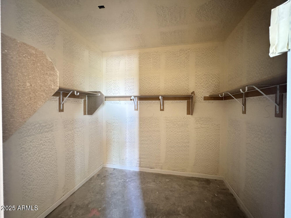 15728 W CAMDEN Avenue, Waddell