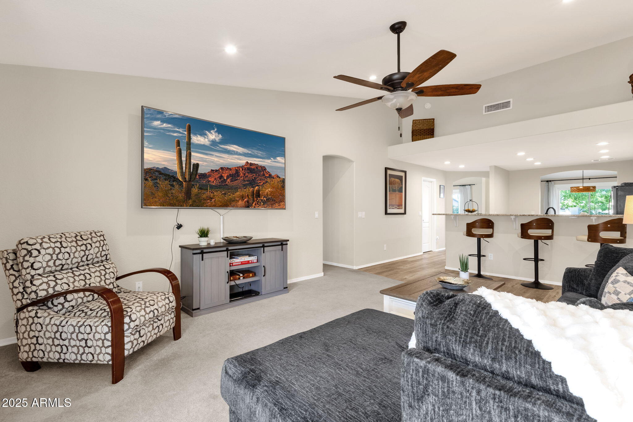 6361 W GROVERS Avenue, Glendale