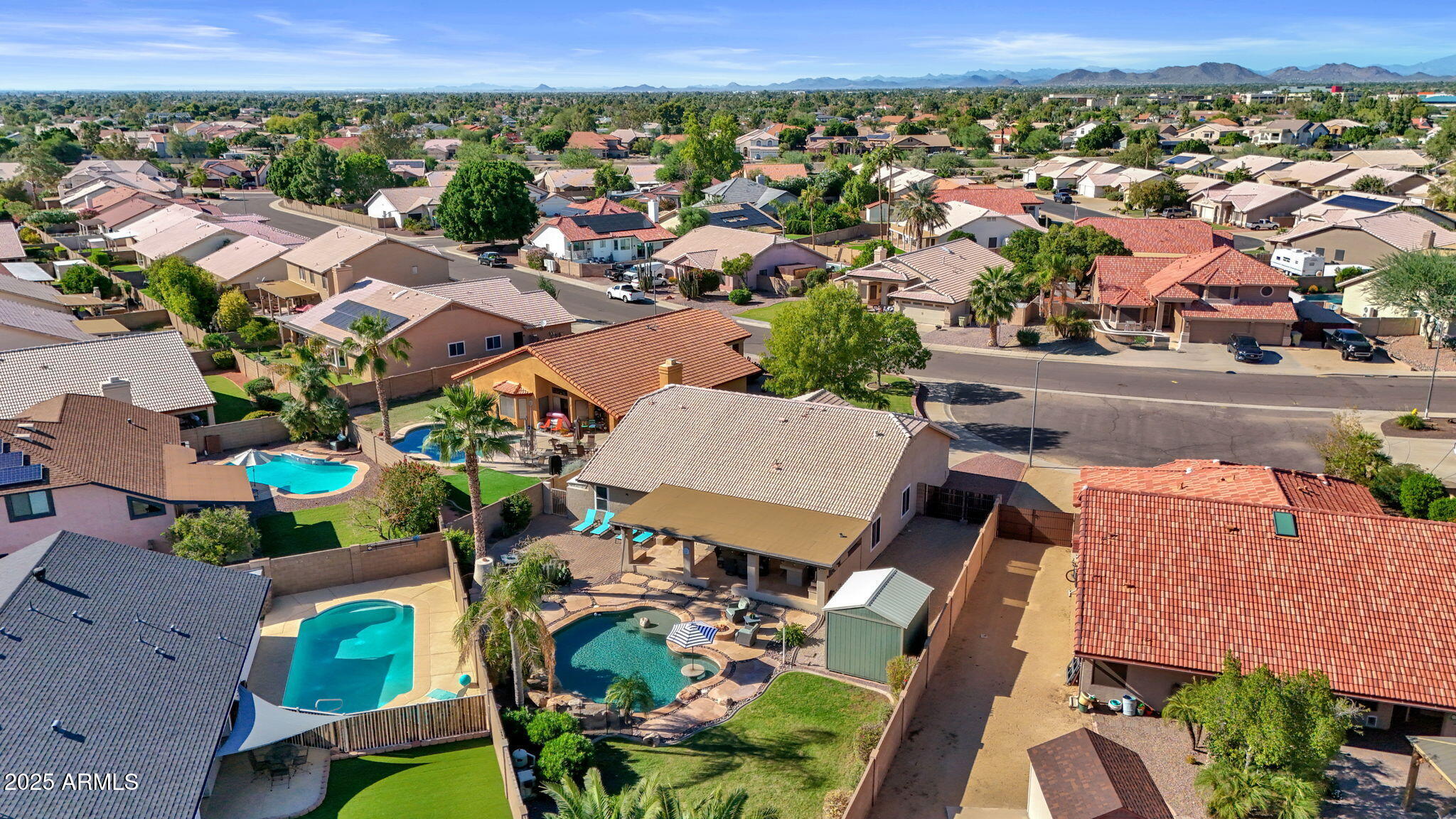 6361 W GROVERS Avenue, Glendale