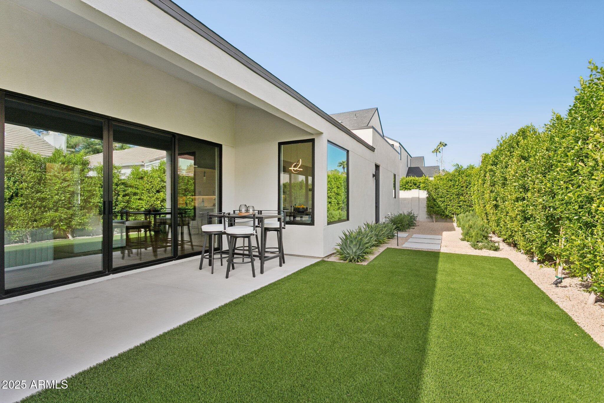 6329 N 10TH Drive, Phoenix