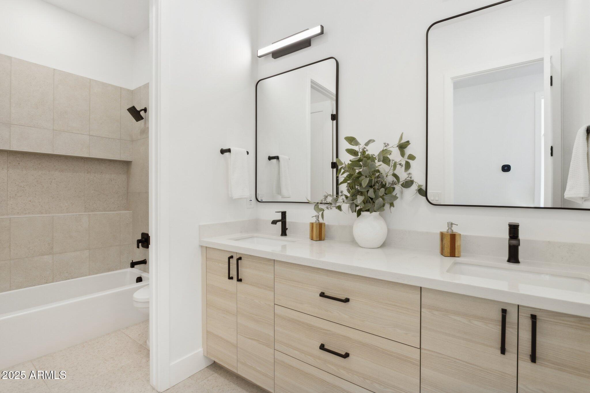 6329 N 10TH Drive, Phoenix