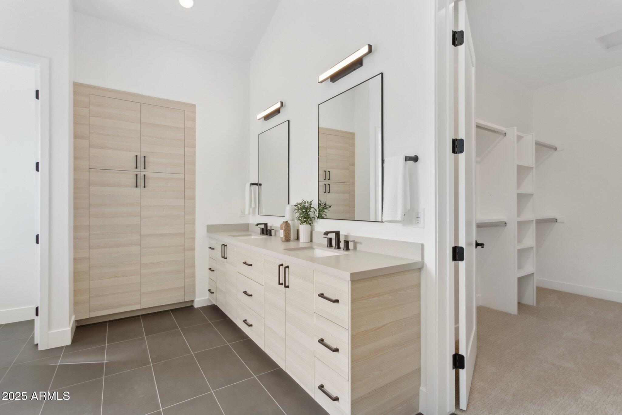 6329 N 10TH Drive, Phoenix