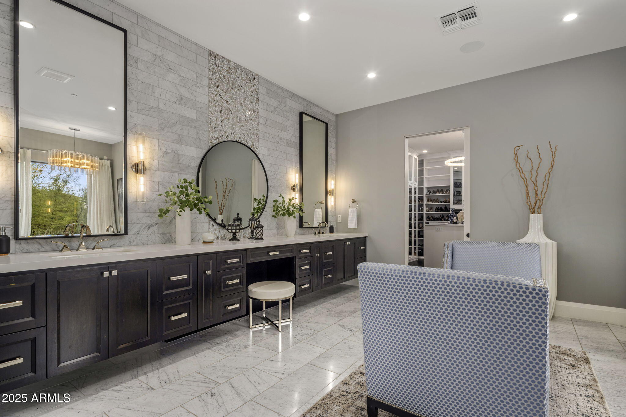 10284 E RUNNING DEER Trail