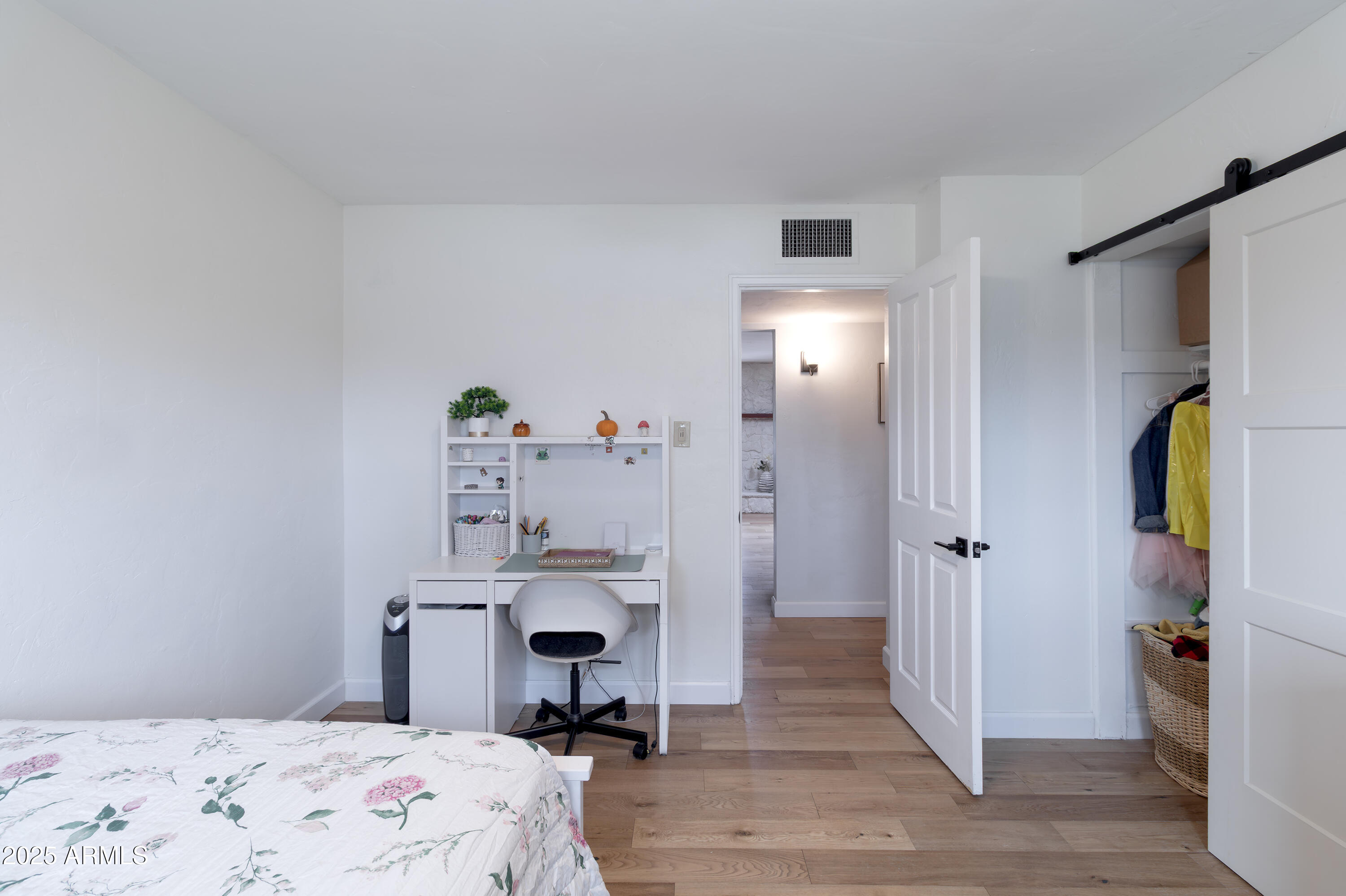 1903 E PALO VERDE Drive, Phoenix