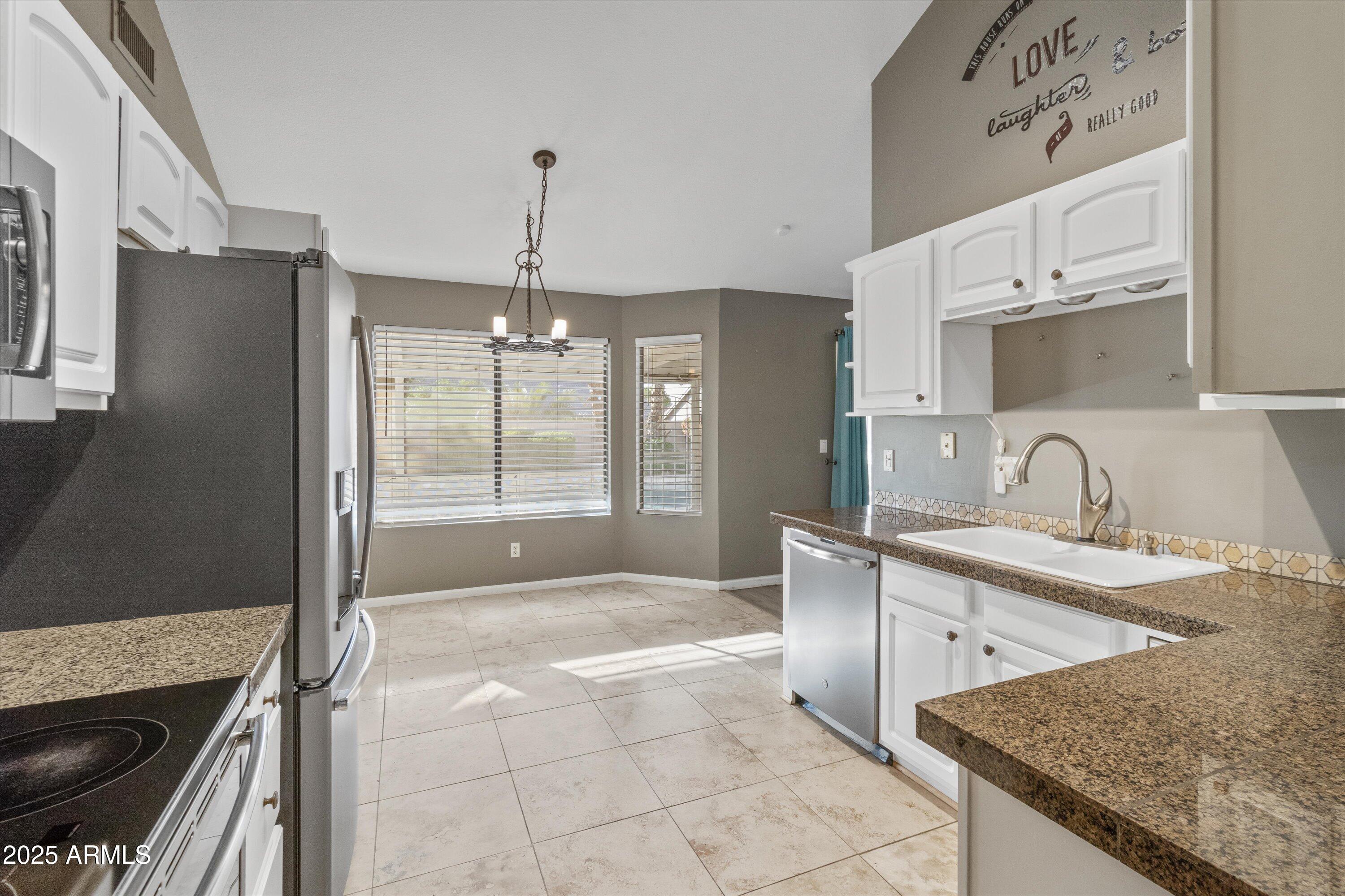 600 S VELERO Street, Chandler