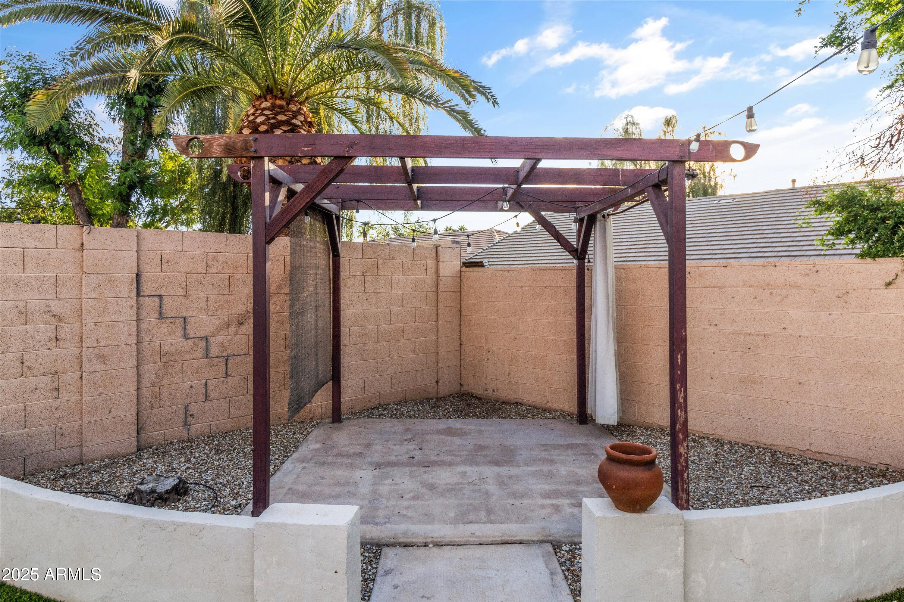 600 S VELERO Street, Chandler