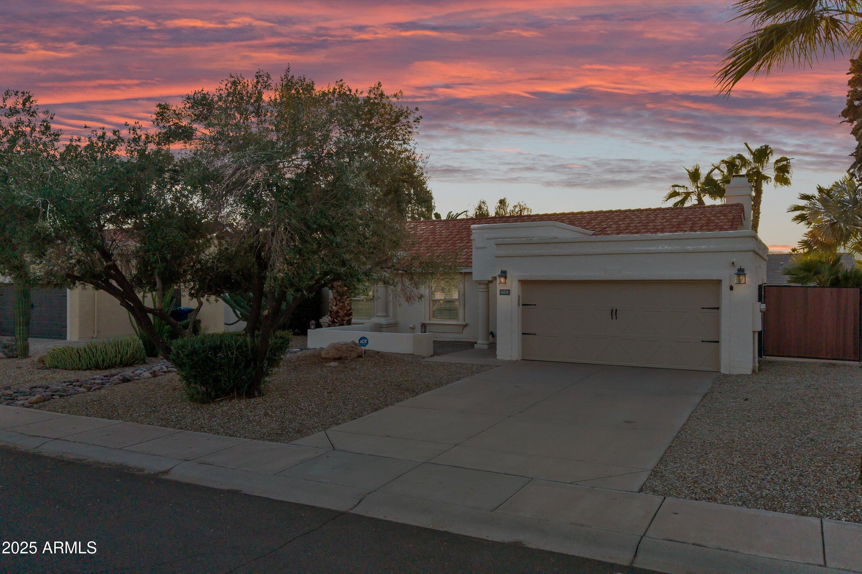 600 S VELERO Street, Chandler