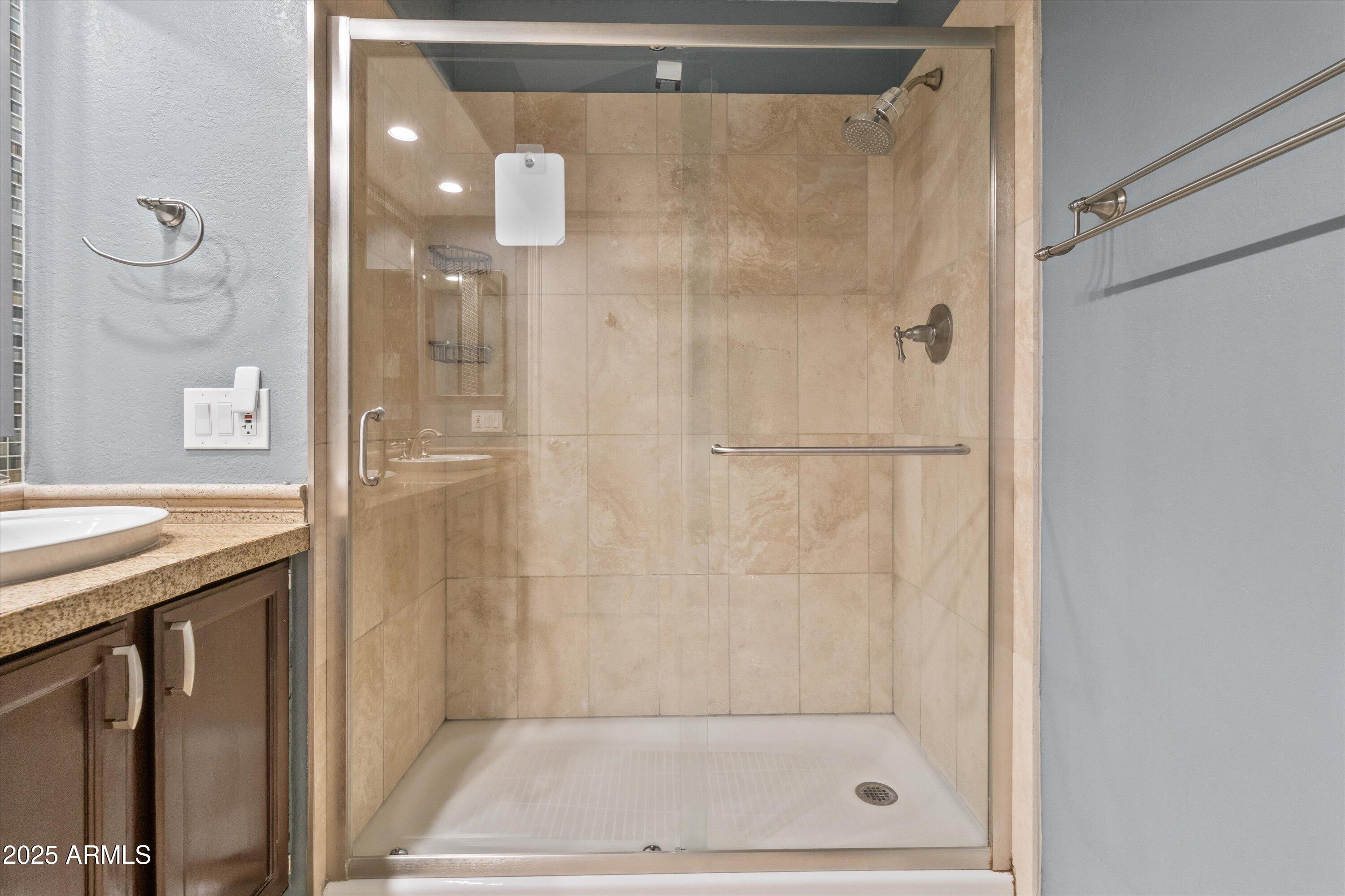 600 S VELERO Street, Chandler