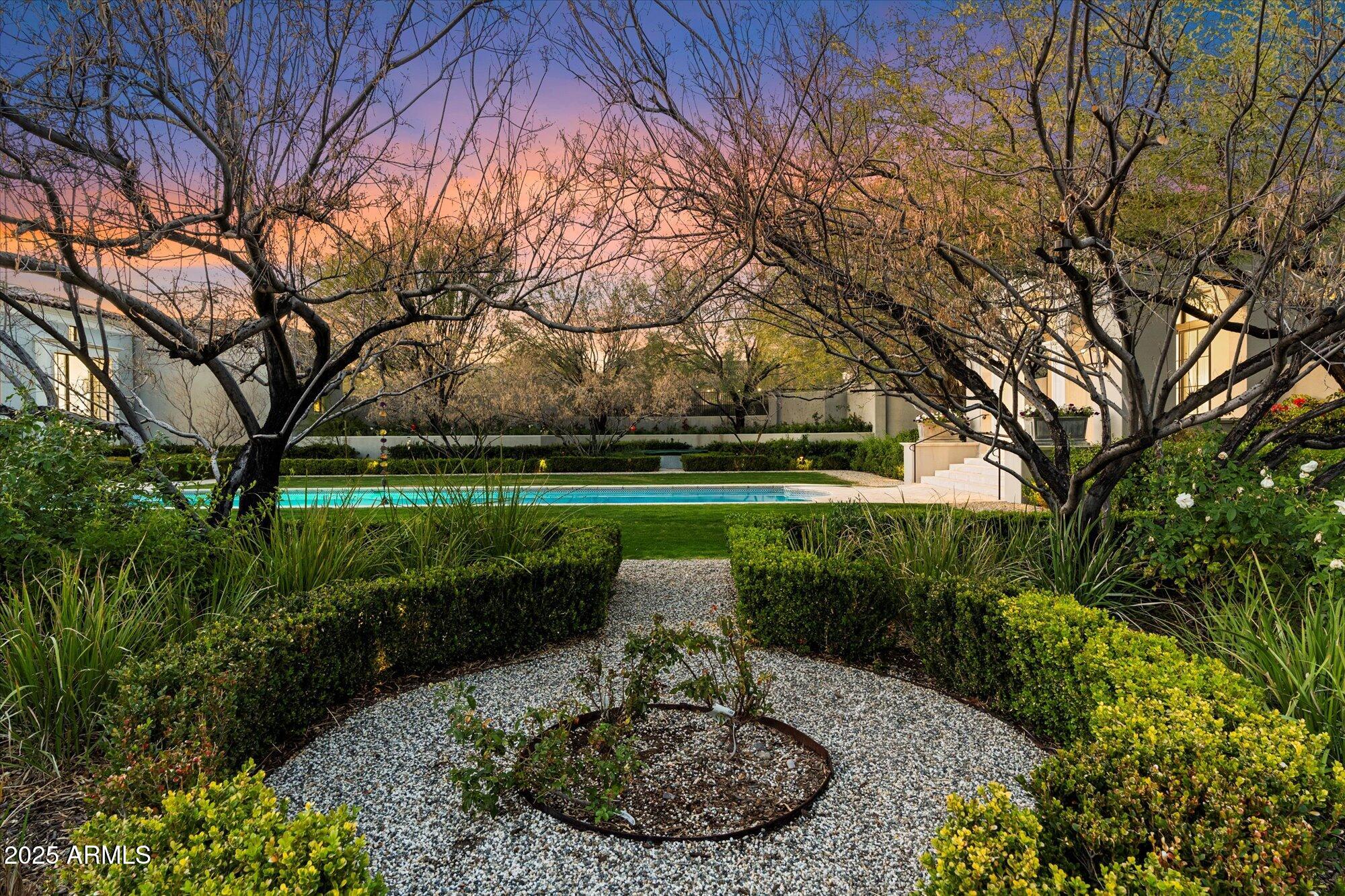 10244 E HUALAPAI Drive