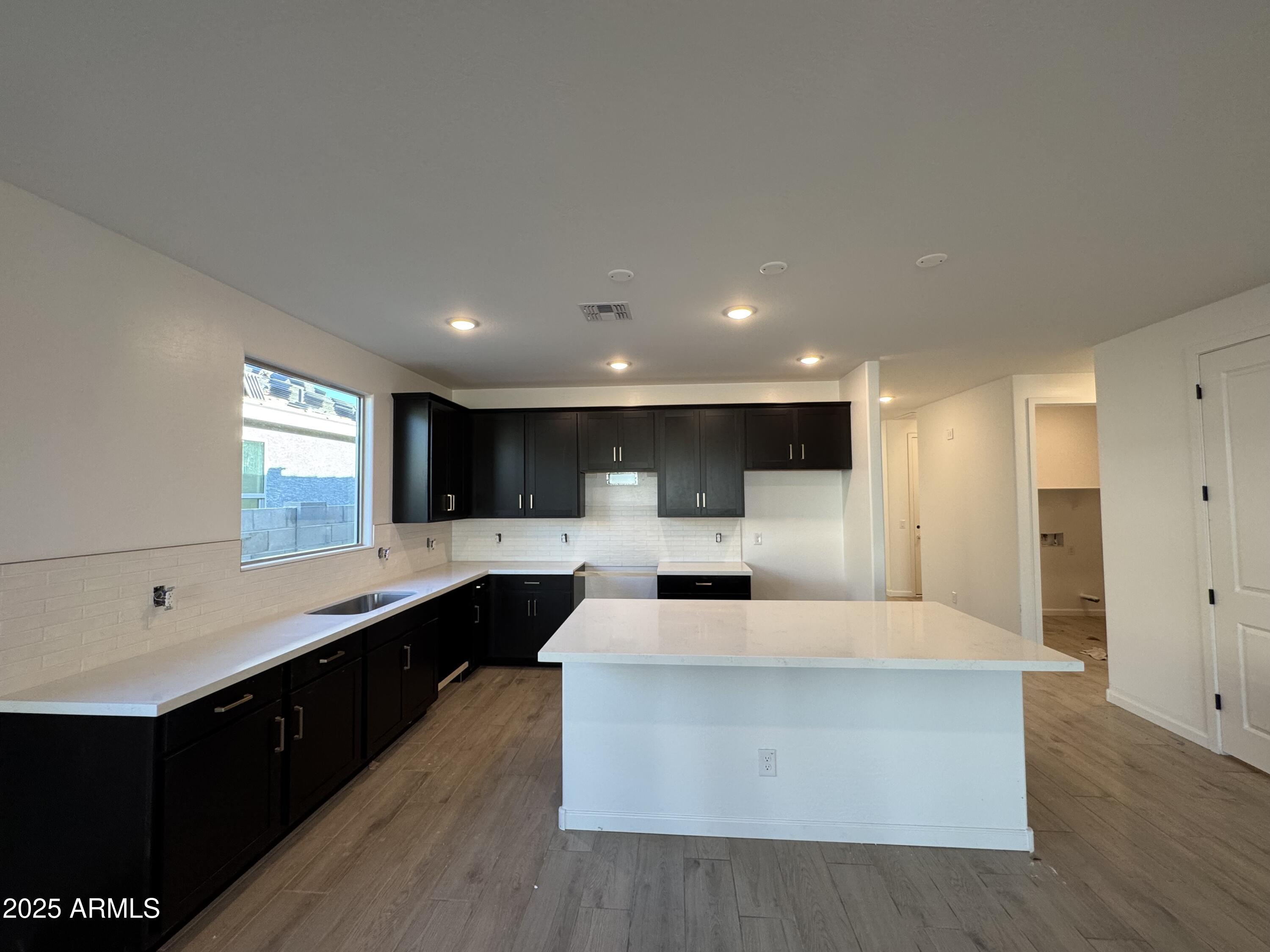 15720 W CAMDEN Avenue, Waddell